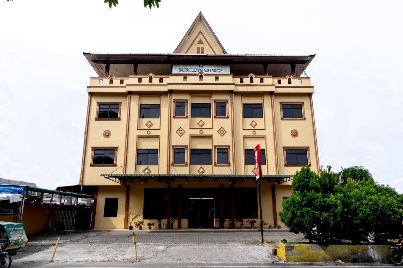 Oyo 1364 Pondok Wisata Istana XI Medan Exterior photo